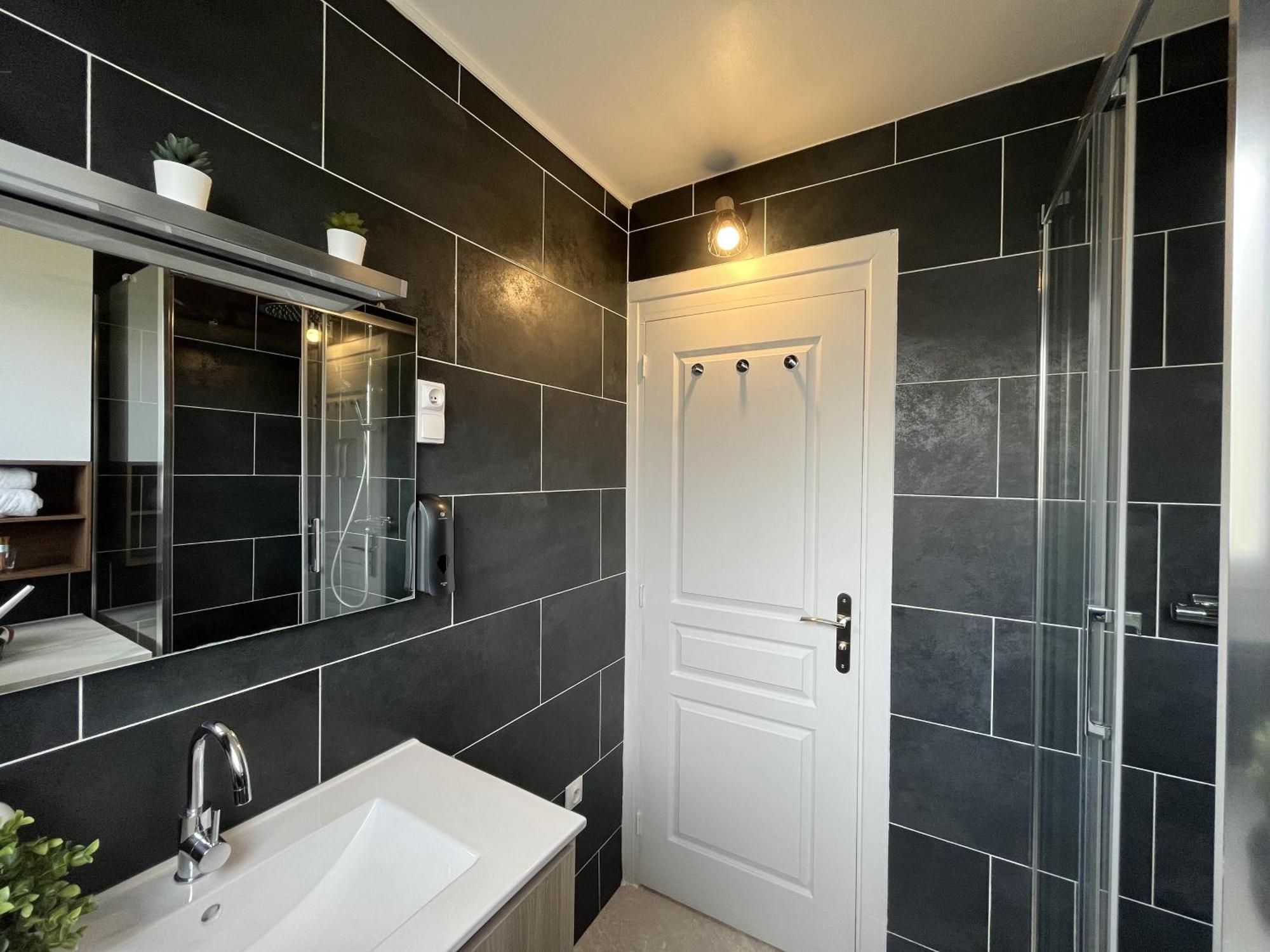Entire 60M2 Apartment - Close To Paris - Parking - Kitchen - 2Min Rerb - Olympic'24 Bourg-la-Reine Esterno foto