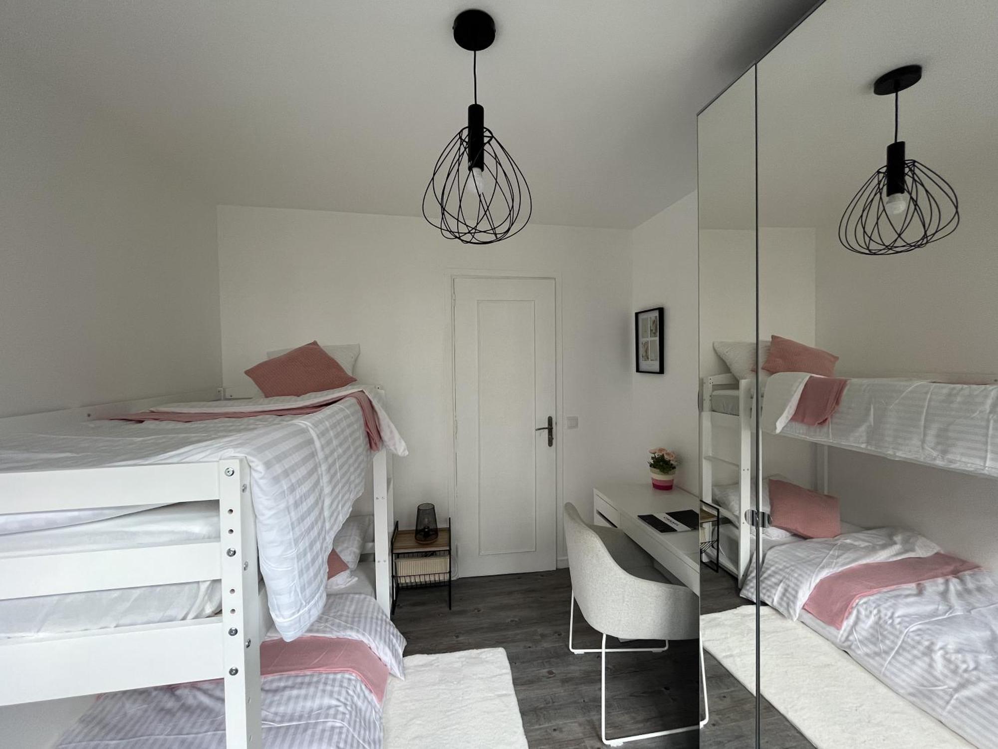 Entire 60M2 Apartment - Close To Paris - Parking - Kitchen - 2Min Rerb - Olympic'24 Bourg-la-Reine Esterno foto